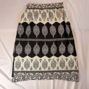 Maxi Skirt; Soft Surrounding size L, silky fabric, full lined, slits both sides